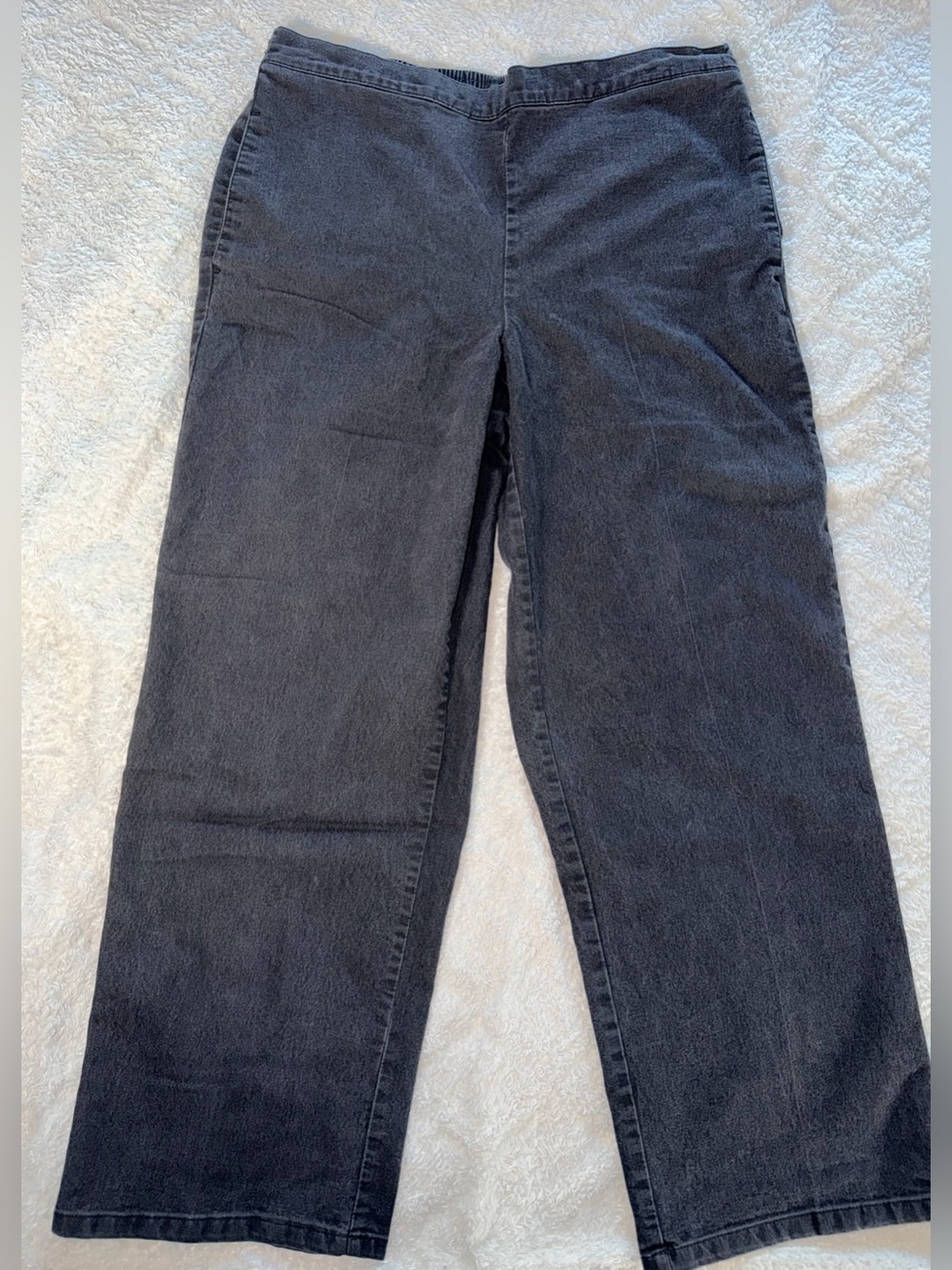 Alfred Dunner Black Pull-On Straight-Leg elastic waist pants